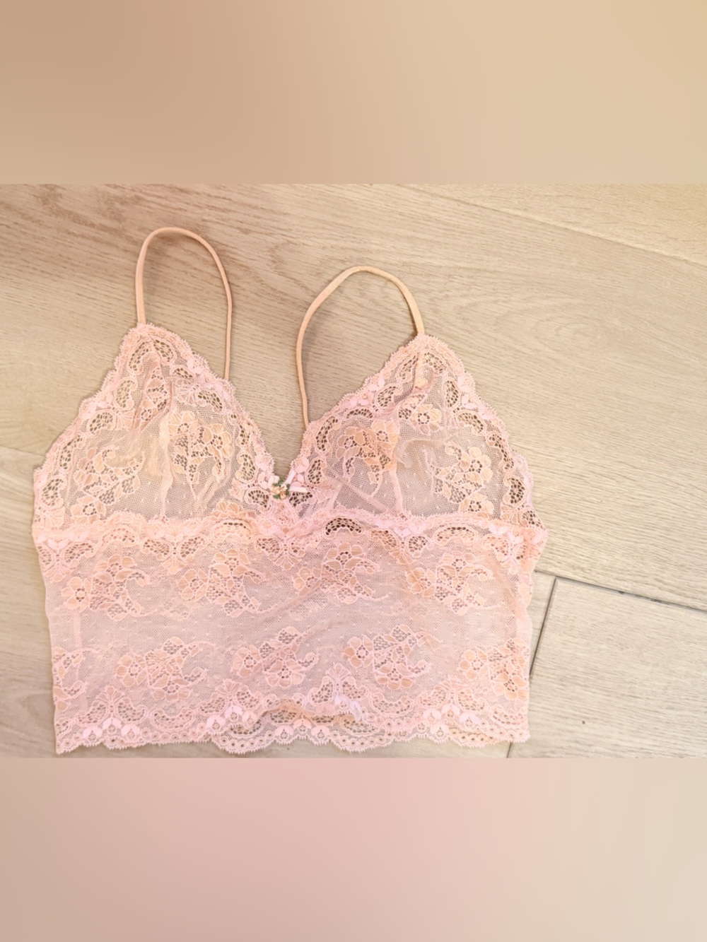 Victoria’s Secret | Pink lace sheer spaghetti strap cami crop top | Size M |
